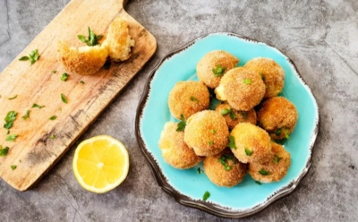 Отличный вкус без лишних сложностей — не проблема: рис и капуста превращаются в изящные крокеты