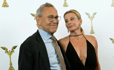 Андрей Кончаловский и Юлия Высоцкая удочерили маленькую девочку