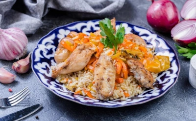 Сочный плов без тяжести: сделайте питательное и легкое блюдо с куриными крылышками