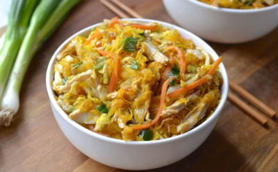 Овощная жарешка, которая удивляет: капуста с яйцом превращается в пикантное блюдо с восточным акцентом