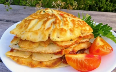 Когда блин становится пирогом: хитрый прием с капустой и фаршем делает обычный перекус праздничным