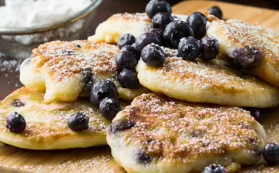 Сытное утро без суеты: творожники с маком и кокосом превращают обычный завтрак в маленький праздник