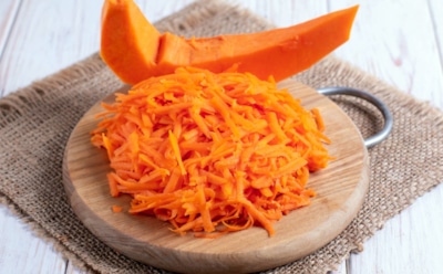 Неожиданный дуэт меда и уксуса: корейский маринад превращает обычную тыкву в выразительную закуску