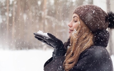Легкий хаос с приятными бонусами: что ждет рожденных под знаком Весов в декабре 2025 года в деньгах, карьере и любви