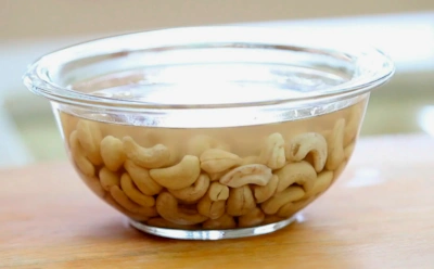 Орехи полезны, но не всем заходят: зачем их замачивают перед едой и что это реально меняет