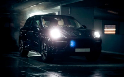 Фары вместо молитвы о запуске двигателя: изучаем старый лайфхак с прогревом аккумулятора автомобиля зимой