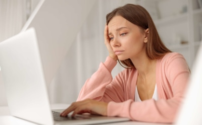 Новый год еще не пришел, а сил уже нет: психолог объяснила, откуда берется предпраздничная усталость