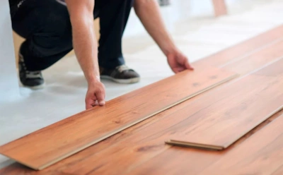 Ламинат «поплыл» уже через месяц: ошибки при укладке, о которых новичкам не говорят
