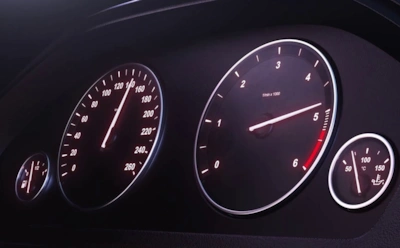 Зимой мотор страдает не от скорости: какие обороты реально убивают двигатель в мороз