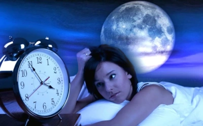 Бессонница приходит не без причины — в небе подсказка: как Луна влияет на качество сна