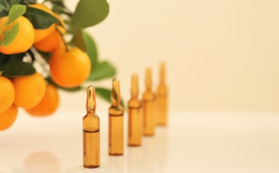 Витамины за деньги — эффект под вопросом: врач объяснил, почему модные капельницы не работают