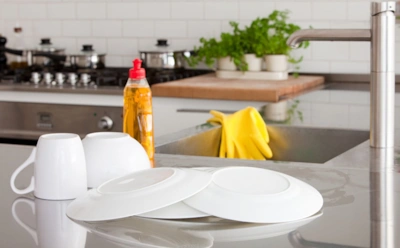 Советский прием вдруг стал актуальным: чем заменить губку, чтобы не покупать новые каждую неделю