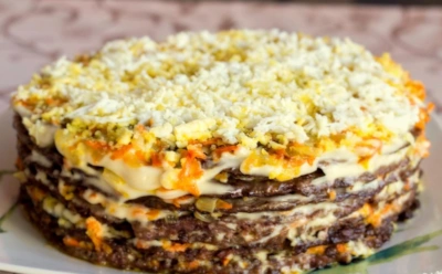 Праздничный ход конем: печеночный торт, из-за которого гости забудут про оливье