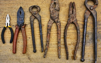 Мастера зря тратятся на спецсредства: чем легко очистить инструмент от ржавчины дома