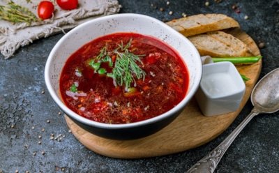 Борщ стал ярче и чище на вкус: какой овощ все портит и почему повара от него отказываются