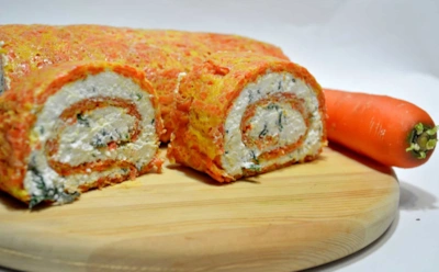 Морковка, от которой все в шоке: этот рулет с бархатной начинкой со стола исчезает первым