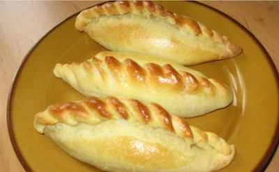 Не самса, не чебурек, но тоже неплохо: кибинай с говядиной — от этих пирожков трудно оторваться