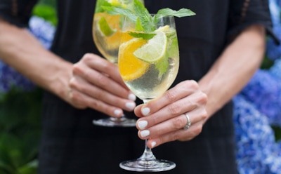 Напиток, который идеально скрасит новогоднюю ночь: итальянский коктейль с горным характером