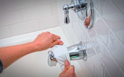 Чистота без лишних затрат: народная паста для обновления ванны — простой путь к сияющей поверхности