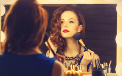 Новогодний макияж может держаться всю ночь: какие приемы используют визажисты