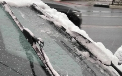 Обзор тает вместе со снегом: хитрость для лобового стекла, которая реально выручает