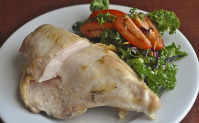 Один неверный шаг — и сочности нет: как грудку превращают в сухую заготовку — секреты исправления ситуации