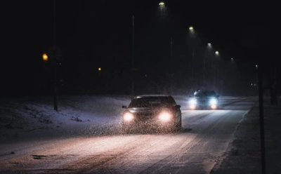 Зимняя ночь не прощает ошибок даже опытным водителям: что помогает сохранить контроль на темной дороге