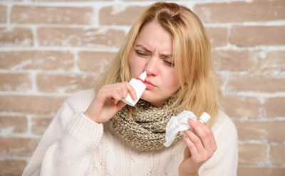 Капли от насморка сначала спасают — потом держат в заложниках: врач объяснил, чем они опасны