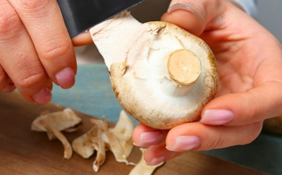 Скрытая угроза шампиньонов: как правильно мыть и чистить «безопасные» грибы