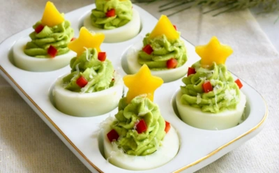 Фаршированные яйца с кремовой начинкой: легкая и полезная закуска к празднику