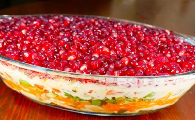 Новый король новогоднего стола: эффектный салат «Царская башня»