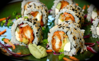 Когда роллы во вред: врач назвала скрытые риски популярных сетов