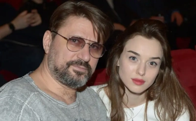 Звезду «Счастливы вместе» Виктора Логинова поймали на измене: молодая жена со скандалом подает на развод