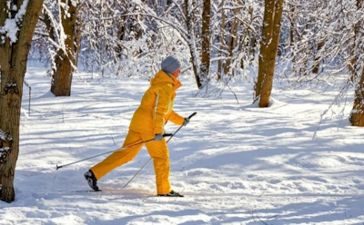 Это спасает кости от переломов: врачи назвали главное оружие против остеопороза