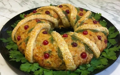 Запеченный венок из мяса: идея для главного блюда