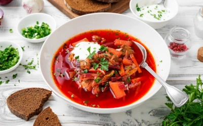 Чистый вкус без перегруза: вот так готовят борщ по-питерски