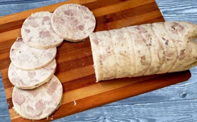 Покупную колбасу на стол не ставьте — замените ее домашней и поразите гостей