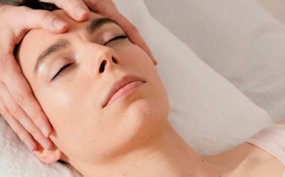 После массажа появляются прыщи: вот почему это происходит