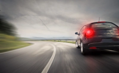 Поспешишь — карман прохудишь: при какой скорости бензин тратится экономичнее всего