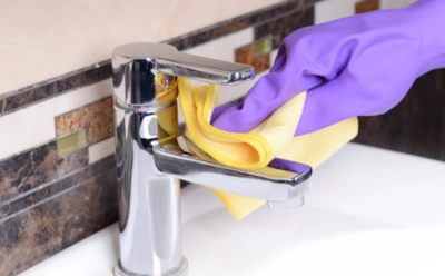 Хромированные краны теряют блеск: как убрать известковый налет без полировки