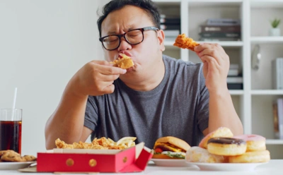 Сытость не приходит даже после обеда: что на самом деле вызывает постоянный голод