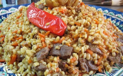 Этот плов без риса ломает стереотипы: рассыпчатое объедение из перловки