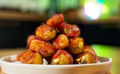 Огурцы в беконе — звучит дико, на вкус — пушка: эта провокационная закуска вызывает восторг