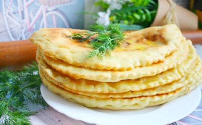 Золотистые хычины с тыквой на сковороде: легкий завтрак для идеального утра