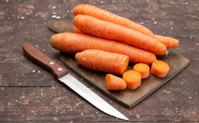 Как морковь меняет кожу: что делает привычный овощ с лицом — ретинол больше не покупаю