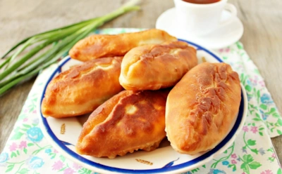 Воздушные пирожки без дрожжей: одна хитрость с картофельным пюре — и тесто как пух