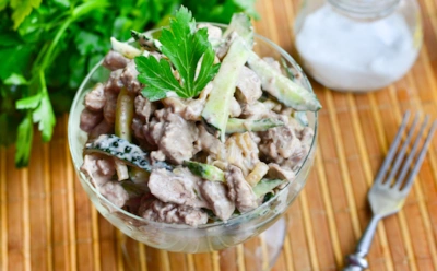 Недооцененный деликатес из субпродуктов: салат из куриных желудков — наш «рекомендасьон»