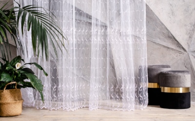 Белоснежный тюль без отбеливателя: 2 способа вернуть былую белизну