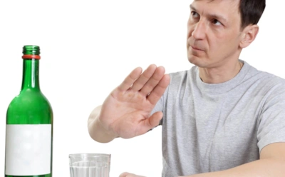 Один бокал сегодня — онкология завтра: как алкоголь незаметно провоцирует рак