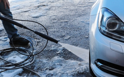 Вы можете навредить кузову в мороз: как безопасно мыть машину зимой